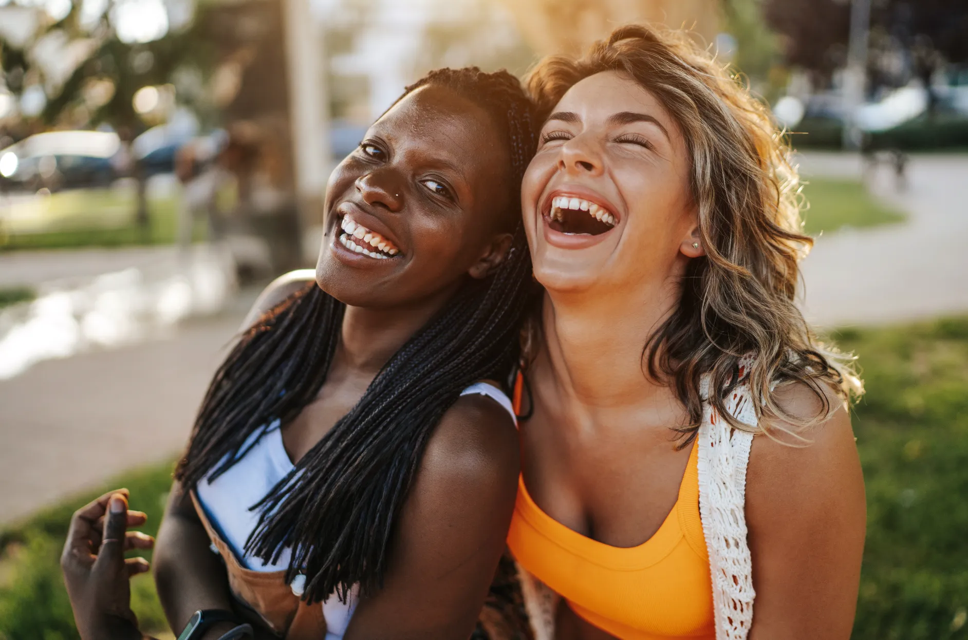 RLT can elevate your mood and lessen depression symptoms by increasing the production of serotonin. 