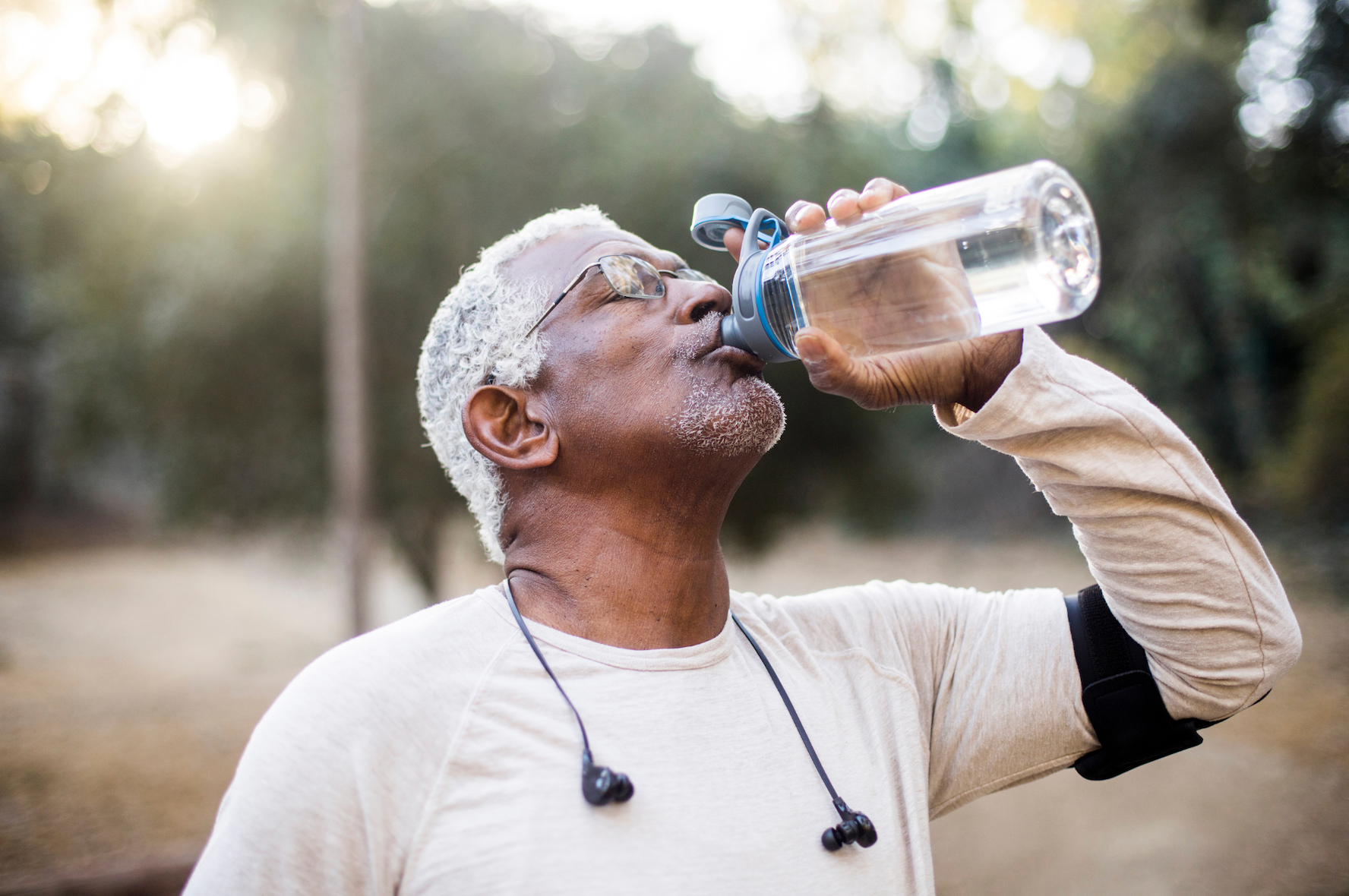 It is vitally important ti stay hydrated at al times for overall health. 