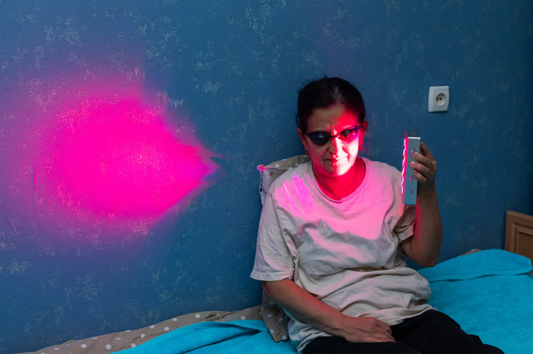 Natural environmental light can sometimes cause pain to our eyes if there is a problem present. 